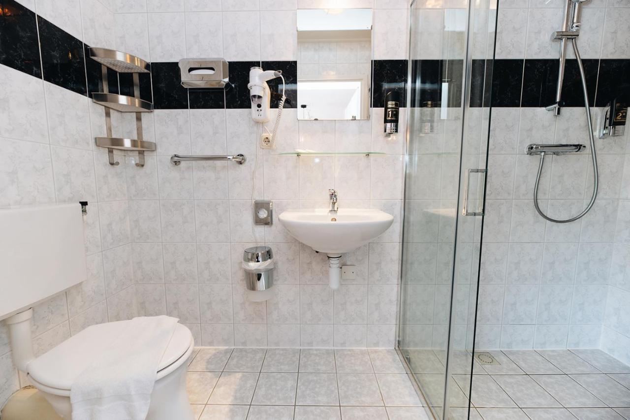Maison Bellefleur B&B - Pension レーネスセ エクステリア 写真